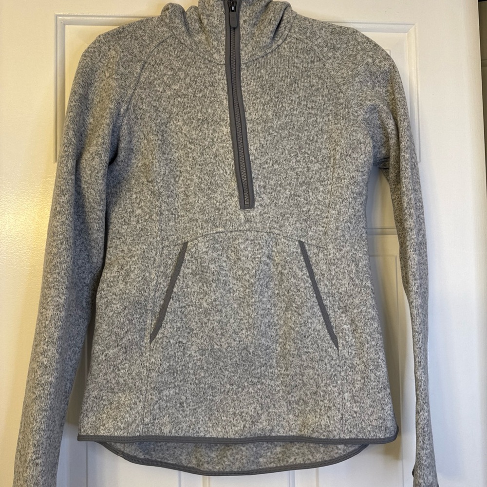 Lululemon Hoodie Women’s size 4 1/2 Zip Pullover Heathered Gray Warm Slim Fit